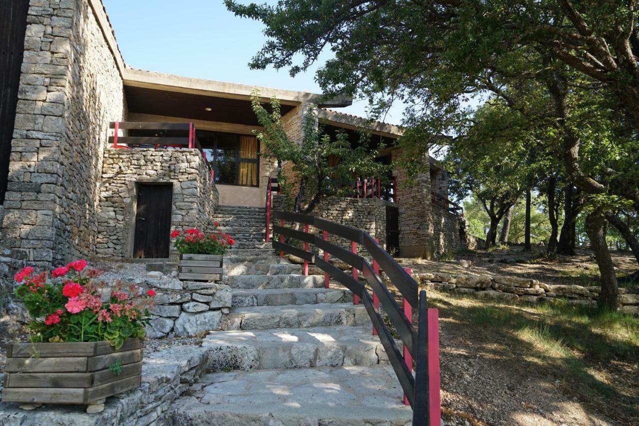 Hotel Vvf Luberon Provence Murs  Exterior foto